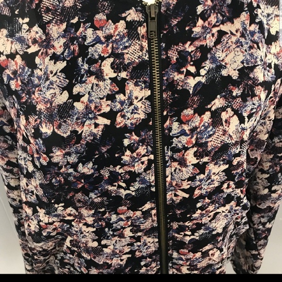 About A Girl Floral Bomber Jacket - Picture 4 of 6
